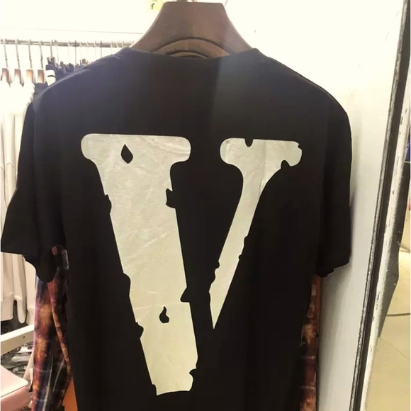 VLONE BLACK SHIRT - Picture 2 of 2